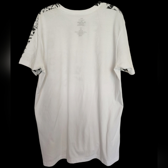 DISNEY Tim Burton Nightmare Before Christmas White Black Graphic T-Shirt XL - Picture 2 of 5